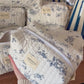 Trousse VOYAGEUSE - fleurs bleues